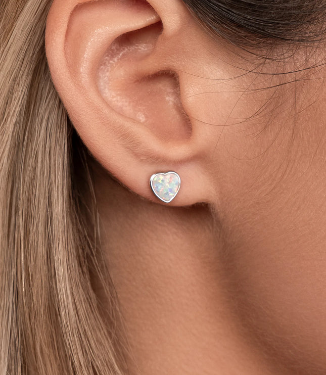 Xclusive Jewelry Earrings Stud Earring Silver Moonstone Heart Stud Earrings close 1